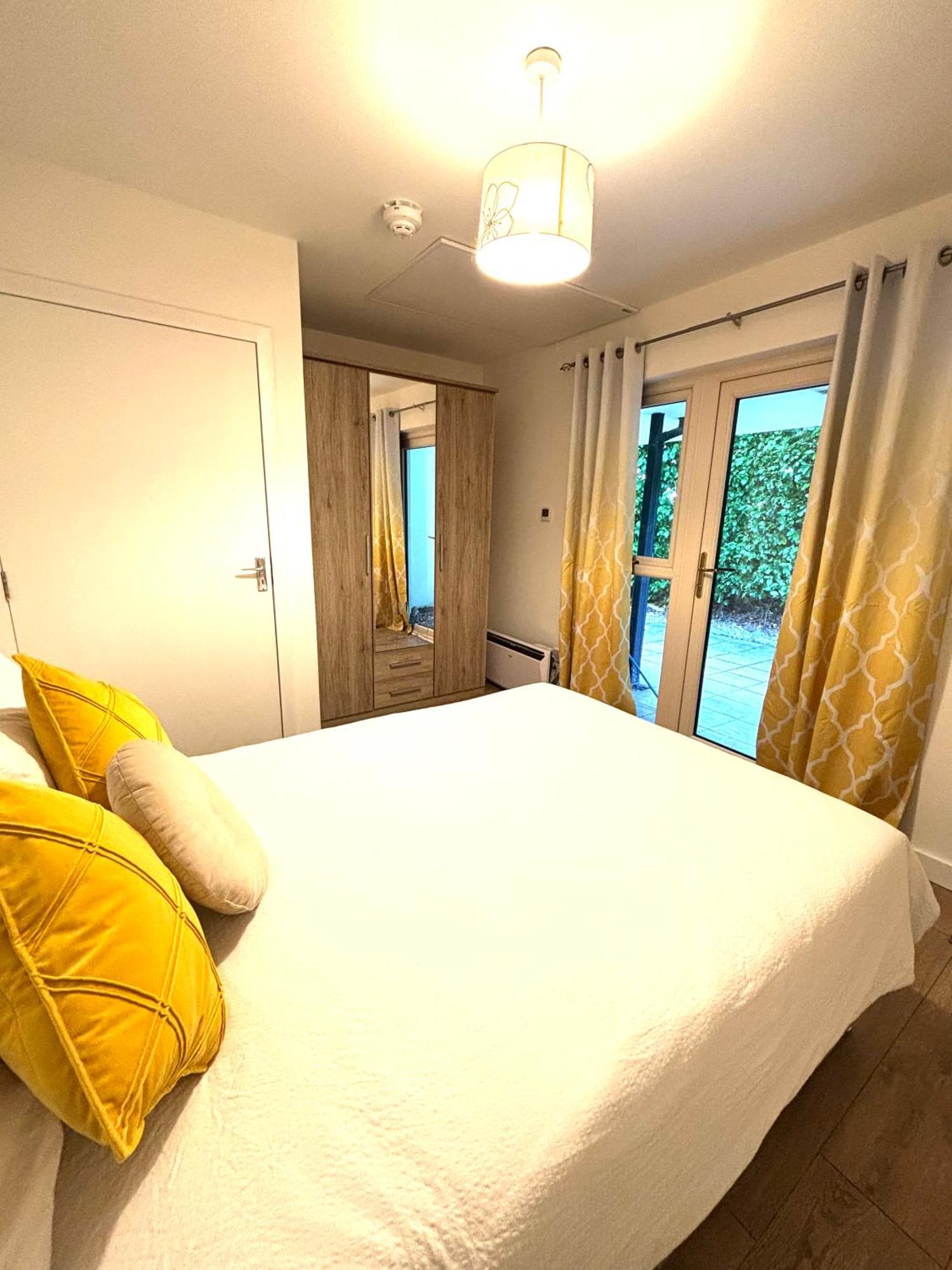 Seascape Bliss - My Joyful Coastal Retreat In Youghal's Heart - Family Friendly - Long Term Price Cuts * Youghal