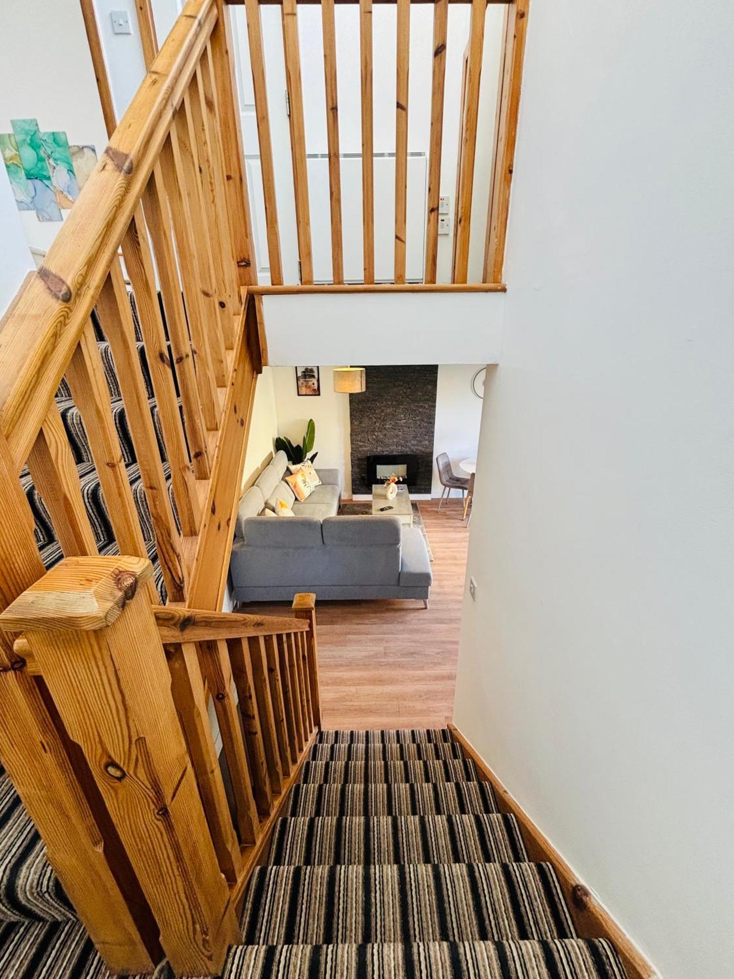Seascape Bliss - My Joyful Coastal Retreat In Youghal's Heart - Family Friendly - Long Term Price Cuts Villa