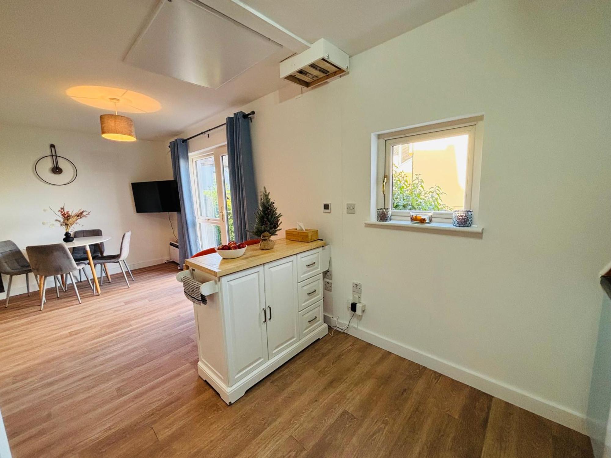 Villa Seascape Bliss - My Joyful Coastal Retreat In Youghal's Heart - Family Friendly - Long Term Price Cuts